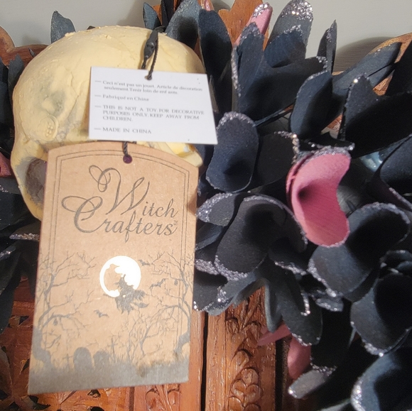 NWT Skull and Wood Flower Halloween Spooky Season Wreath - Picture 4 of 7